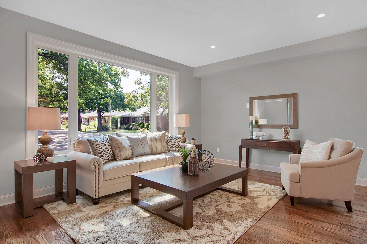 St. Louis Hills home offers lightfilled interiors