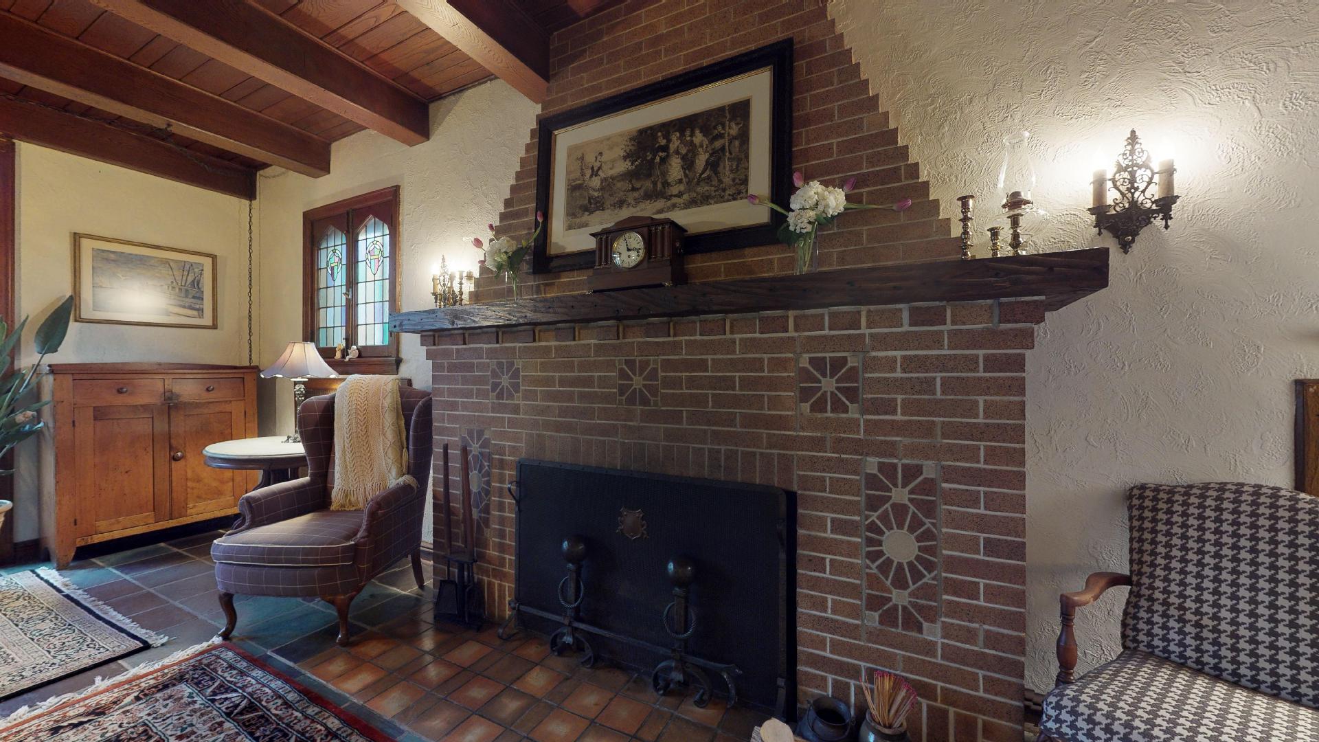 A look inside a storybook Holly Hills home