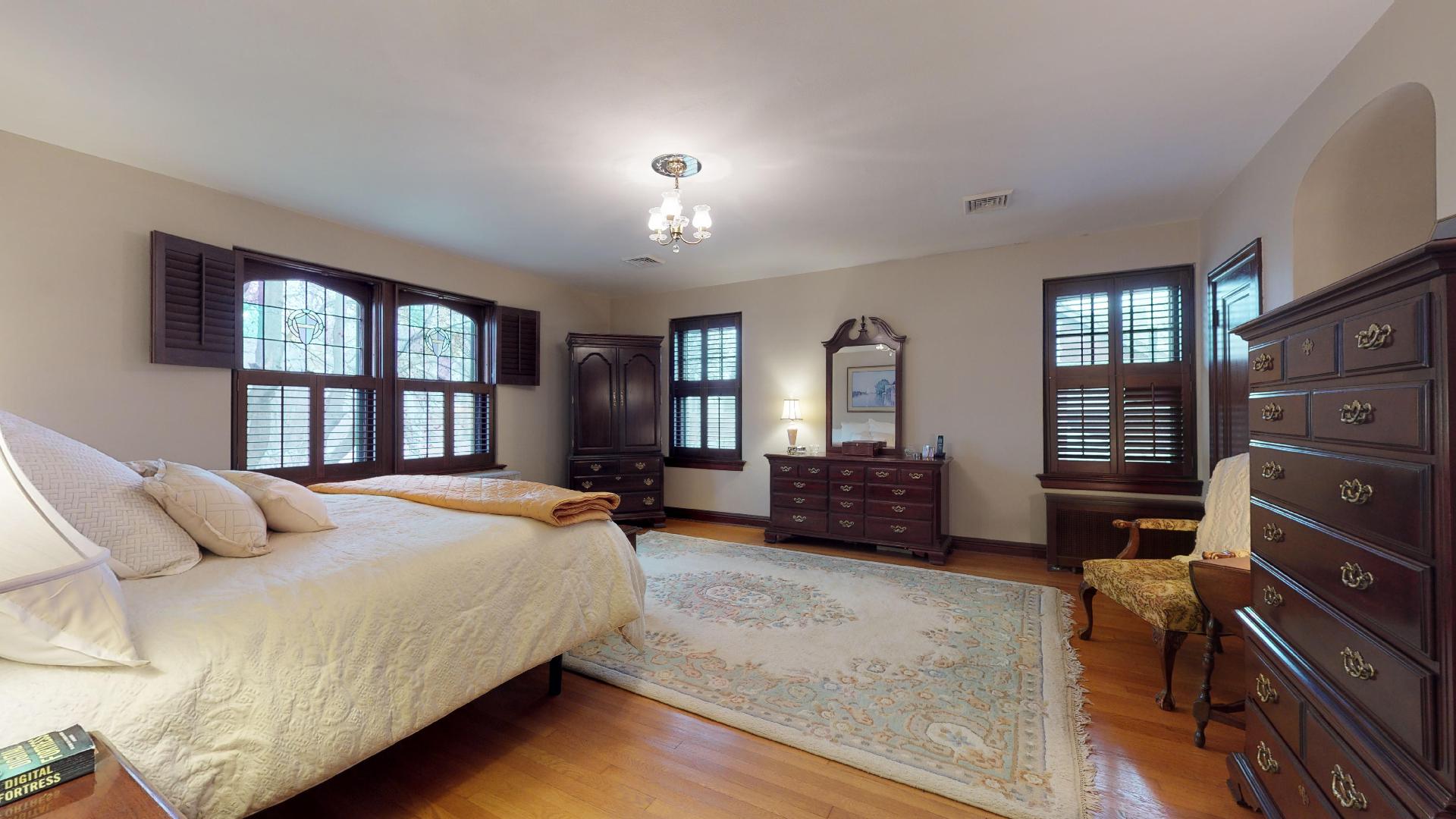 A look inside a storybook Holly Hills home