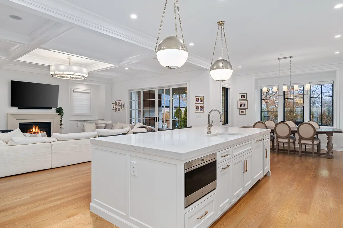 a stately Clayton home at 7539 Maryland Ave