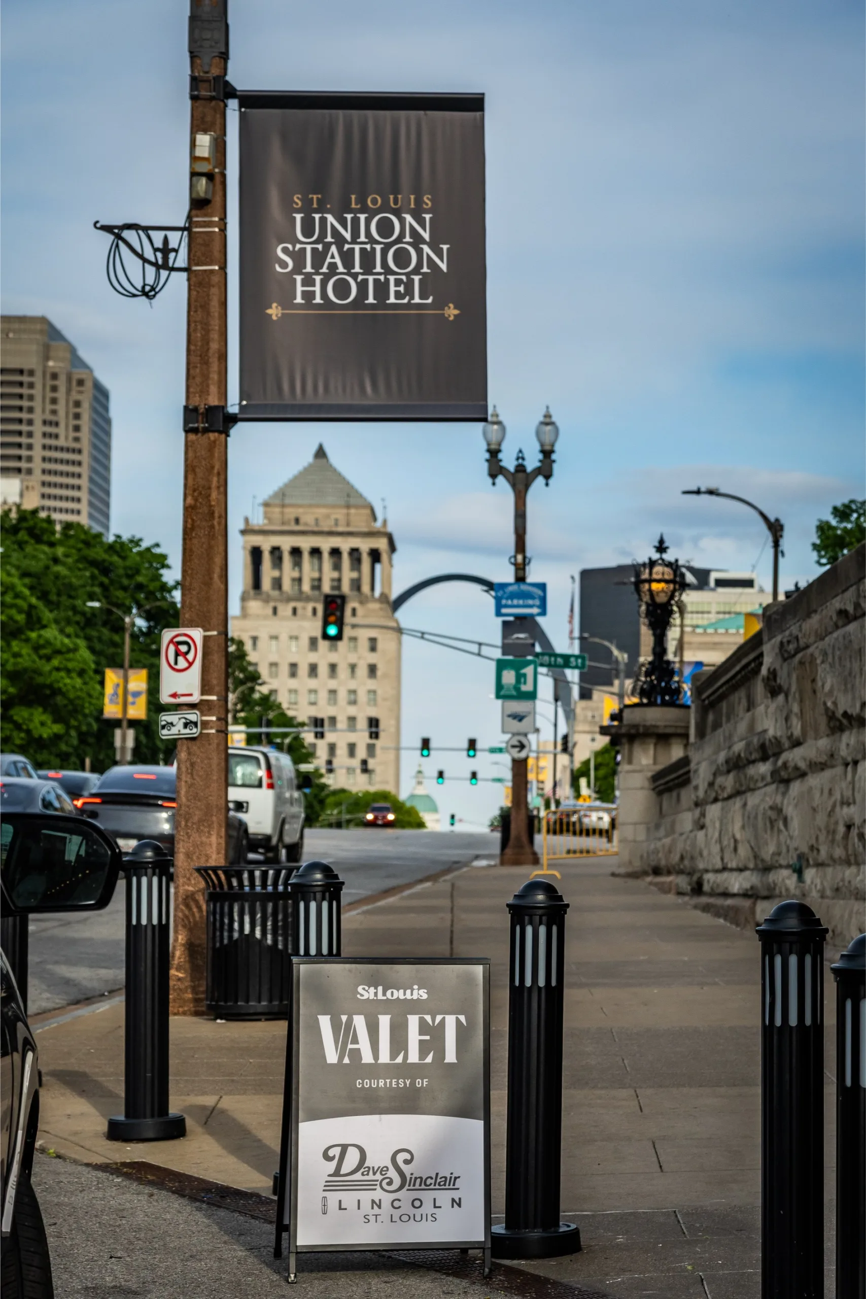Valet provided by Dave Sinclair Lincoln