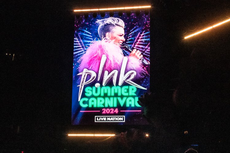 Photos: P!nk and Sheryl Crow dazzle at The Dome | St. Louis Magazine